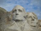 Popiersia George`a Washingtona i Thomasa Jeffersona