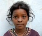 Indie: Hinduski bardzo wczenie zaczynaj olniewa urod