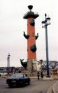 Kolumna rastralne na cyplu Wyspy Wasiliewskiej przypomina o portowym charakterze miasta