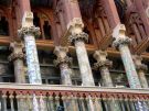 Bajeczna kolumnada fasady Palau de la Musica Catalana - szczytowe osigniecie barceloskiego moderni