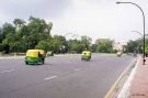 Wyścig riksz po ulicach New Delhi