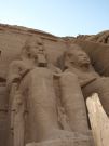 Posgi Ramzesa w Abu Simbel